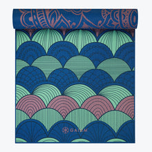 Load image into Gallery viewer, Premium Metallic Reversible Scalloped Ink Yoga Mat (6mm)